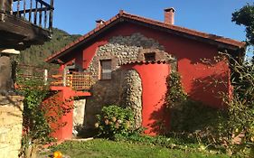 Casa rural en Asturias a orillas del río Narcea puerta de Somiedo